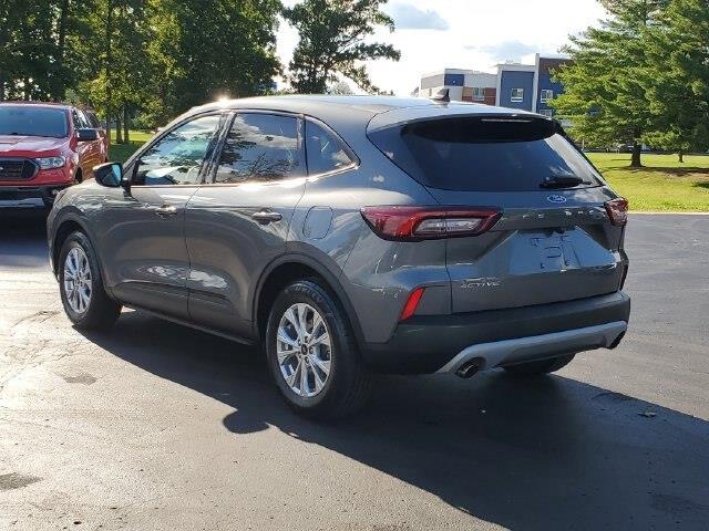 2025 Ford Escape - $18,900