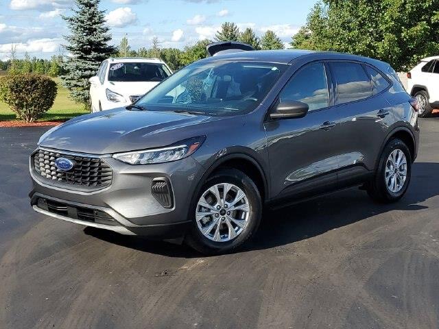 2025 Ford Escape - $18,900