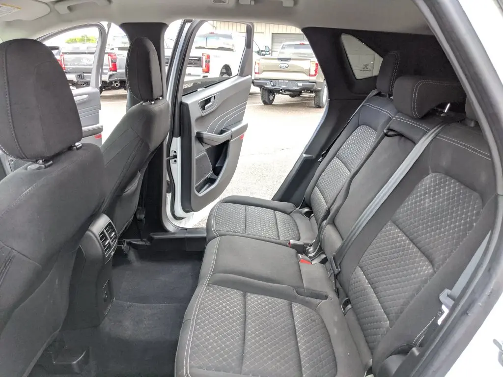2023 Ford Escape - $21,432