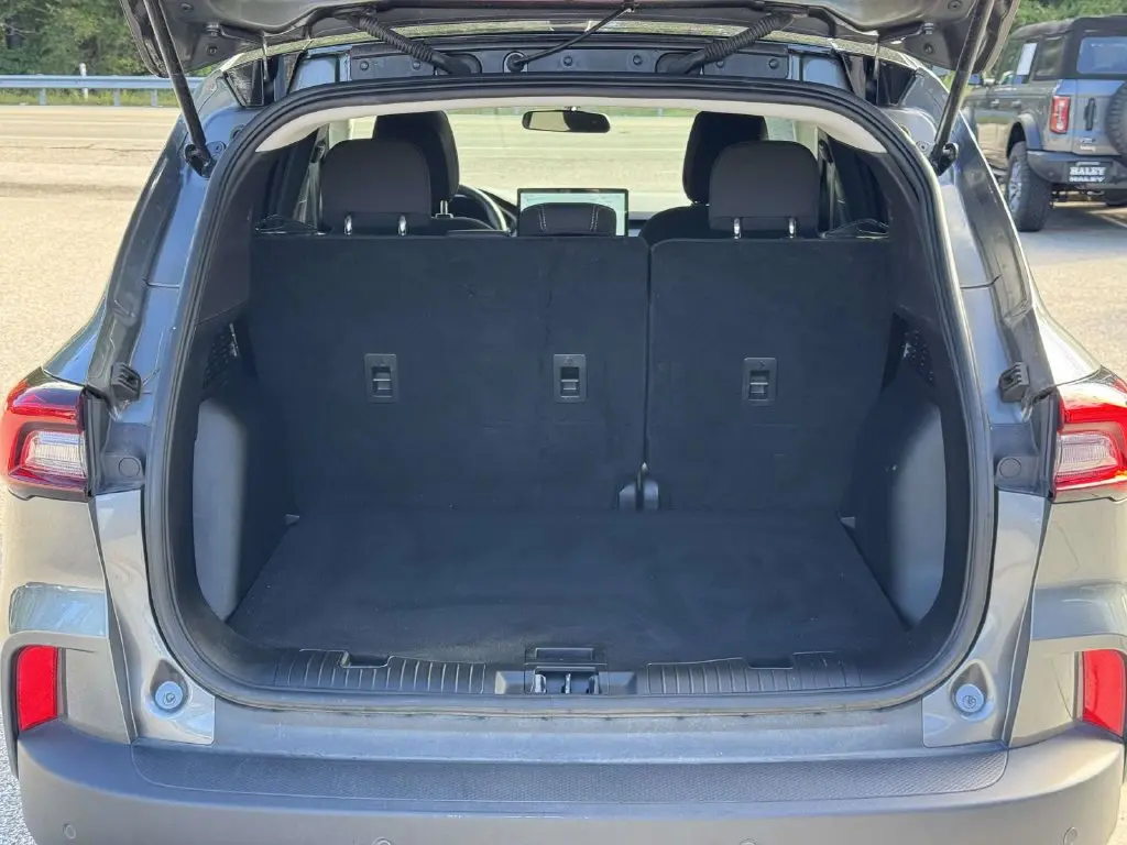 2025 Ford Escape - $23,299