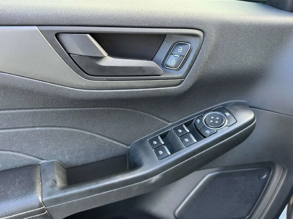 2025 Ford Escape - $23,299