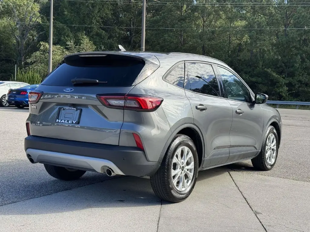 2025 Ford Escape - $23,299