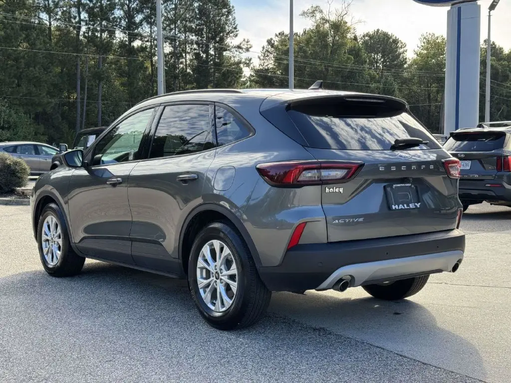 2025 Ford Escape - $23,299