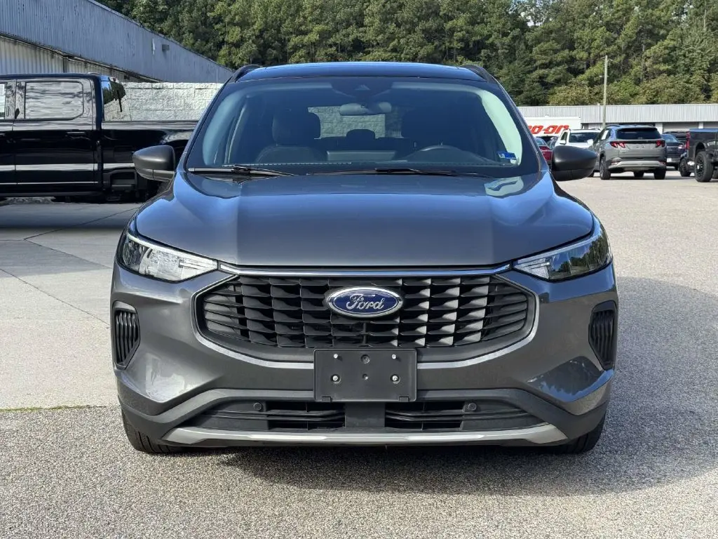 2025 Ford Escape - $23,299