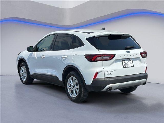 2025 Ford Escape - $18,999