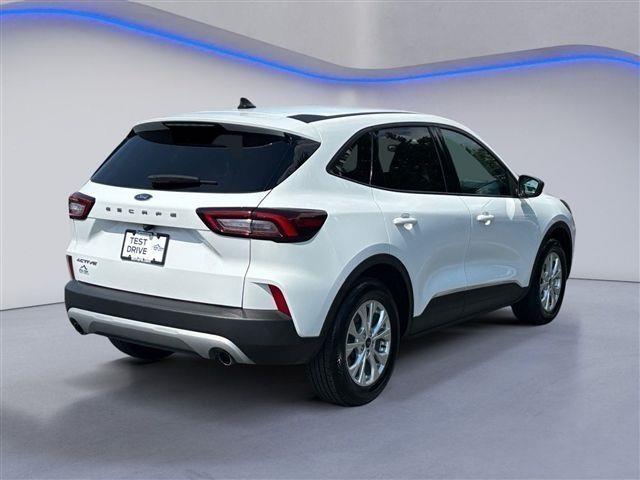 2025 Ford Escape - $18,999