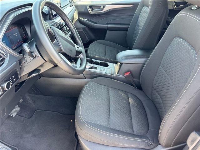 2025 Ford Escape - $18,999