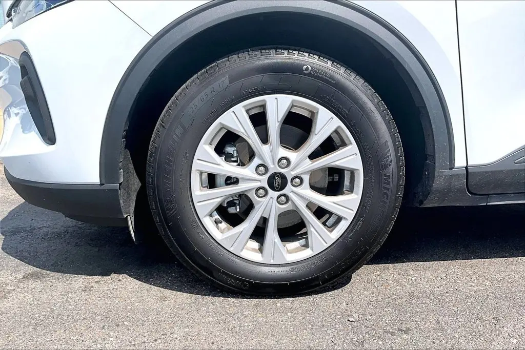 2026 Ford Escape - $26,341