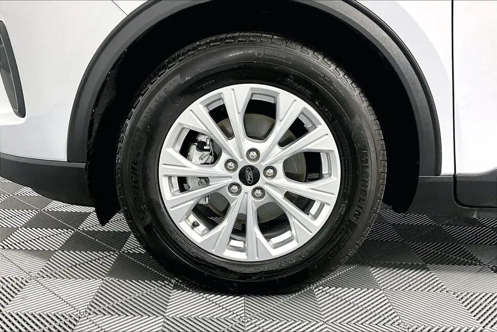 2026 Ford Escape - $26,341