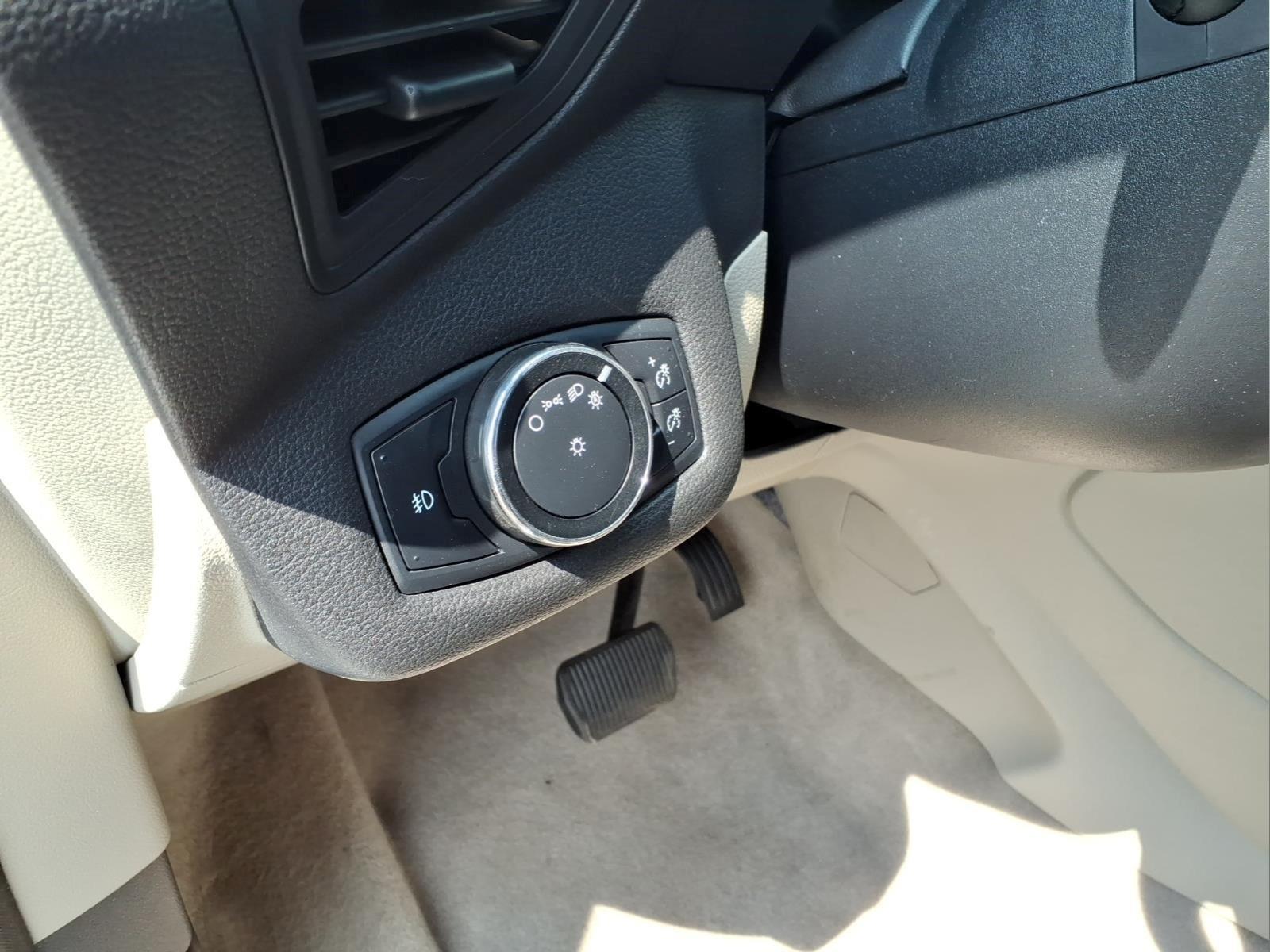 2014 Ford Escape - $9,900
