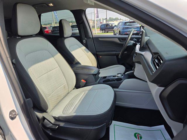 2023 Ford Escape - $19,693