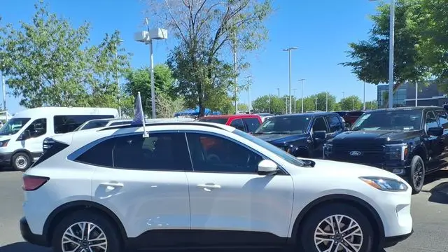 2020 Ford Escape SEL