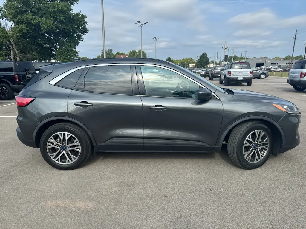 2020 Ford Escape - $18,996