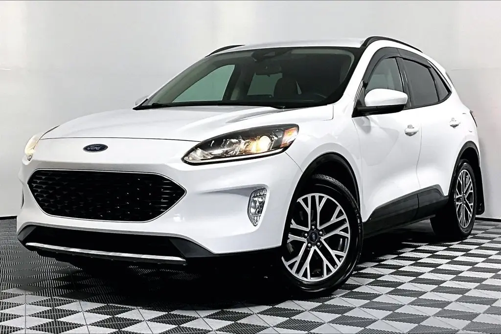 2020 Ford Escape - $18,660