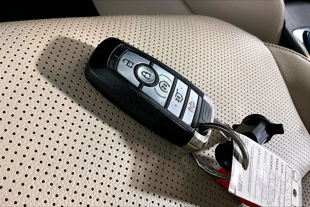 2020 Ford Escape - $18,660
