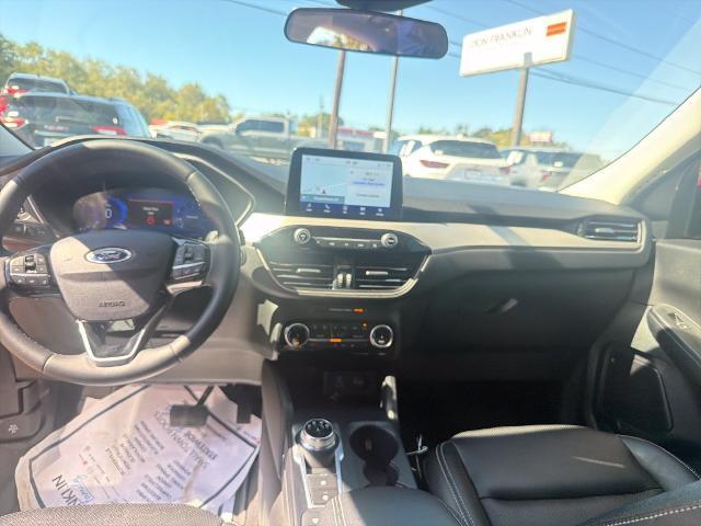 2022 Ford Escape - $21,900