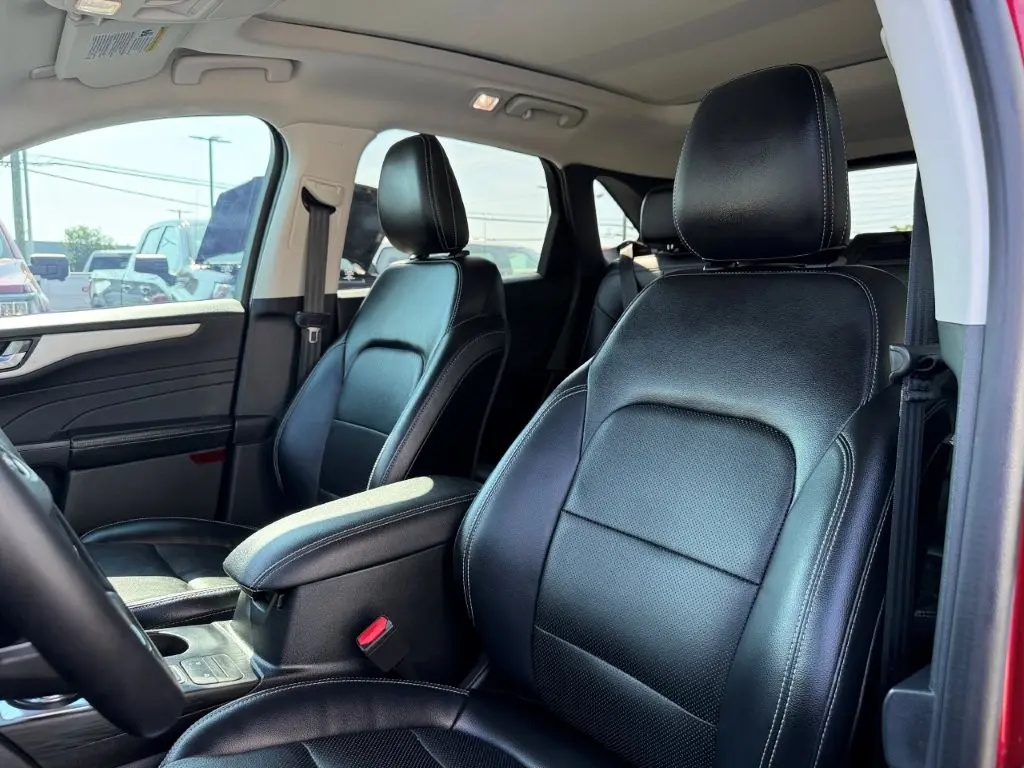 2022 Ford Escape - $19,996