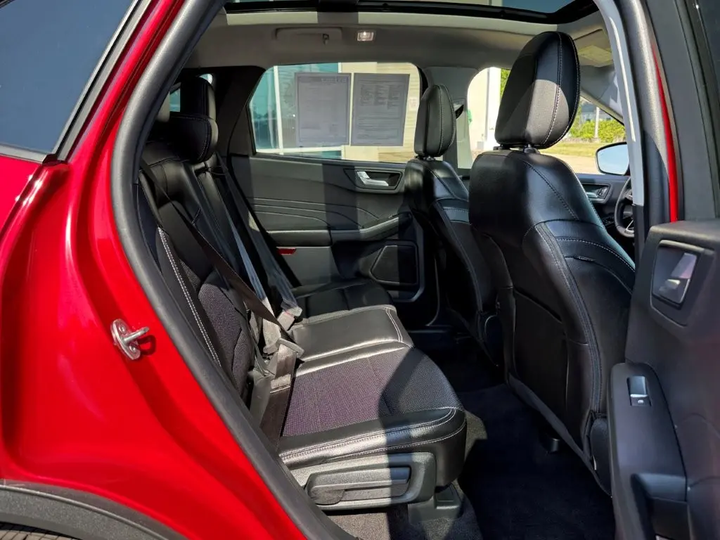 2022 Ford Escape - $19,996