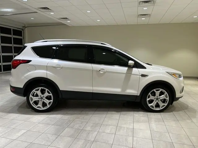 2019 Ford Escape - $17,115
