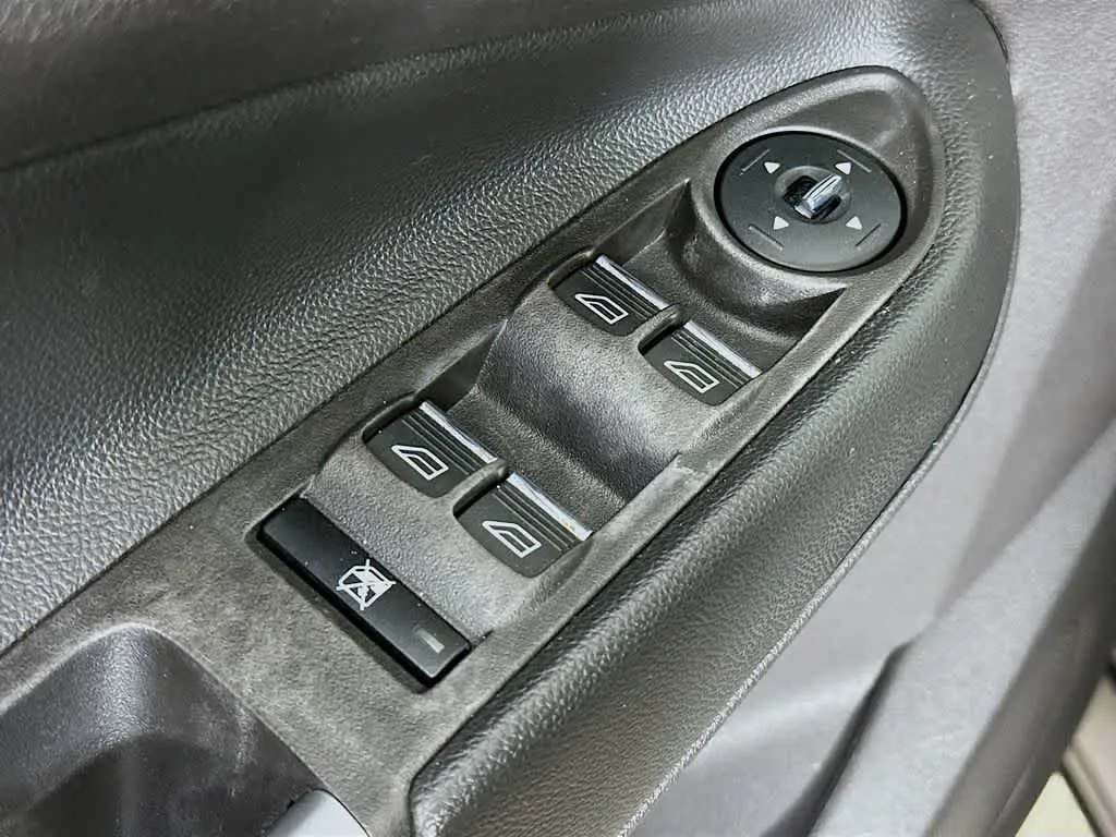 2016 Ford Escape - $7,294