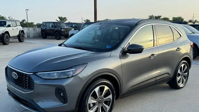 2025 Ford Escape Hybrid Platinum
