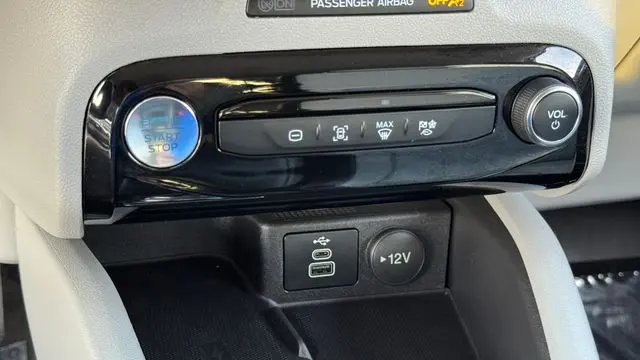 2025 Ford Escape Hybrid Platinum