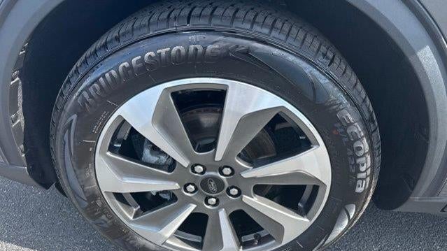 2025 Ford Escape Hybrid Platinum