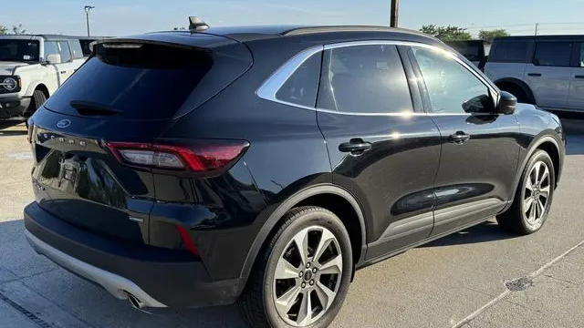 2025 Ford Escape Hybrid Platinum