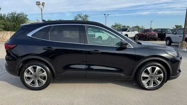 2025 Ford Escape Hybrid Platinum