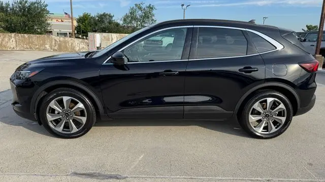 2025 Ford Escape Hybrid Platinum