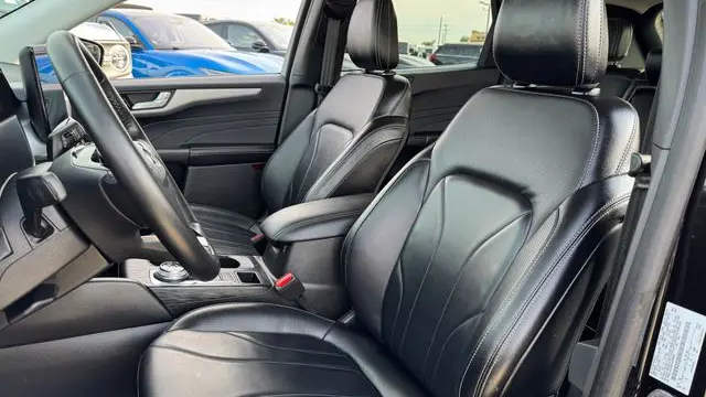 2025 Ford Escape Hybrid Platinum