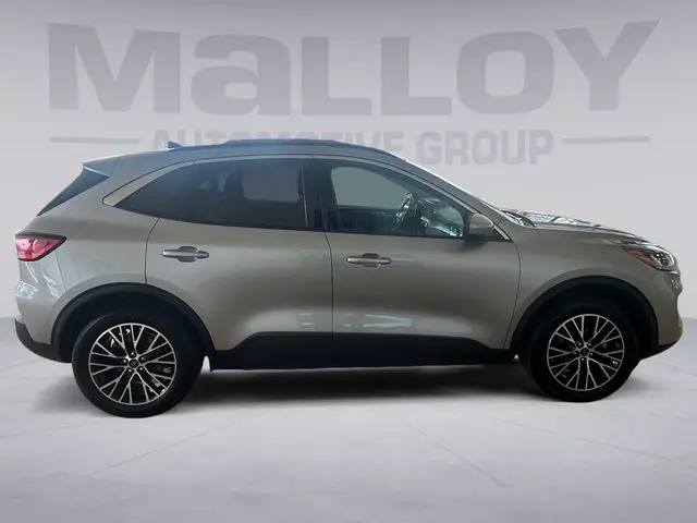 2022 Ford Escape - $16,900