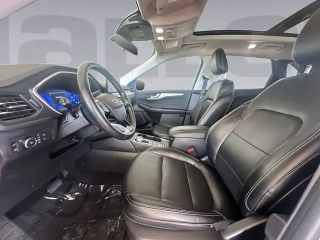 2022 Ford Escape - $16,900