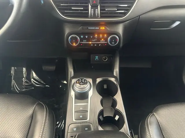 2022 Ford Escape - $16,900