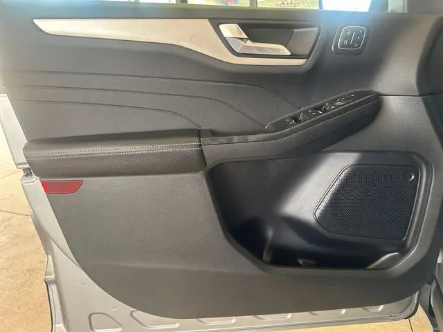 2022 Ford Escape - $16,900