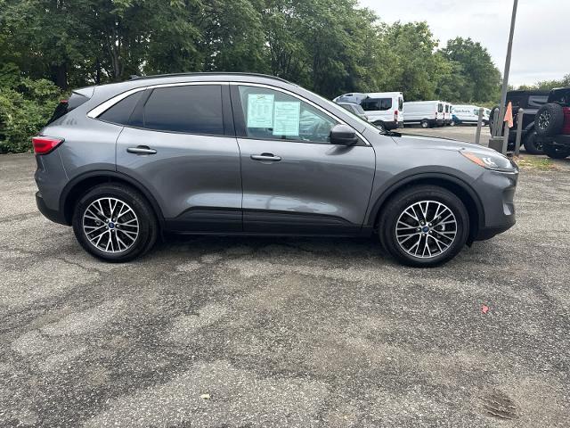 2022 Ford Escape - $24,999