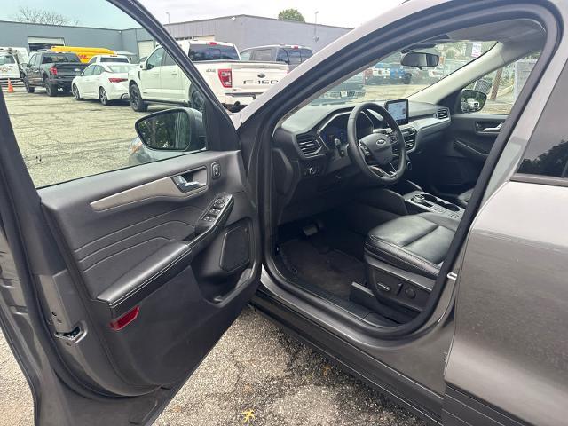 2022 Ford Escape - $24,999