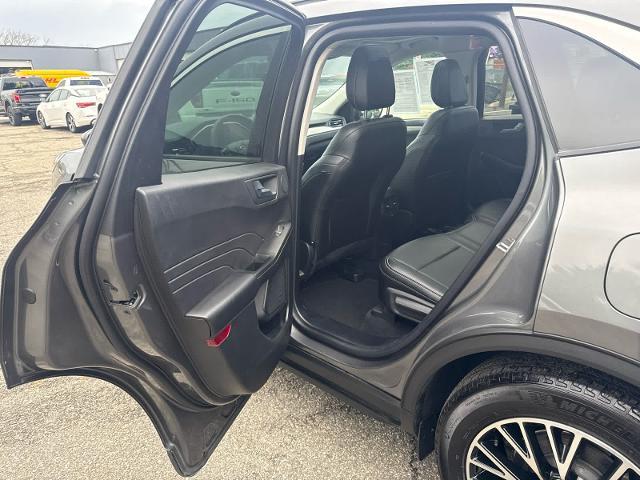 2022 Ford Escape - $24,999