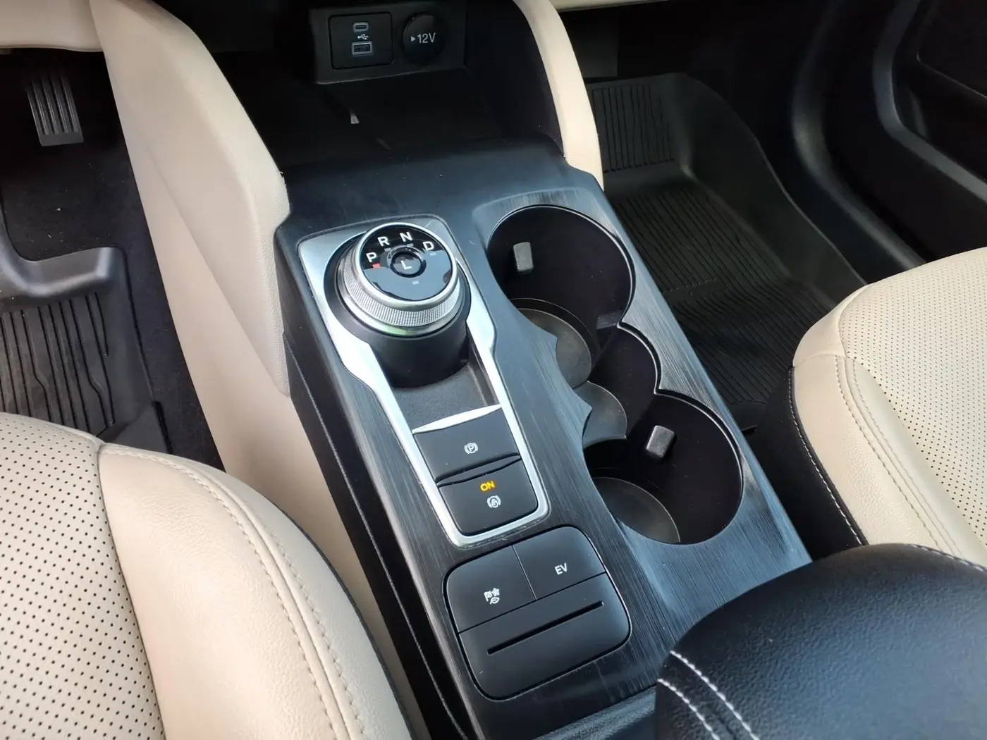 2022 Ford Escape - $22,787