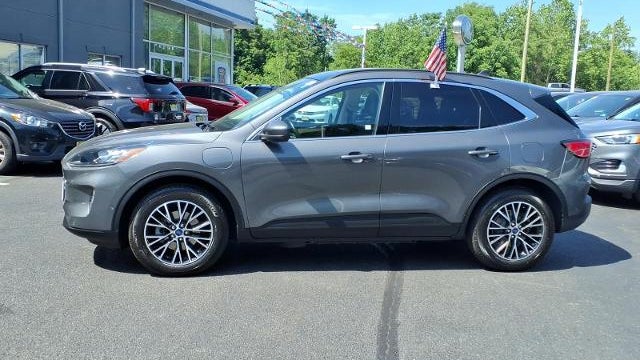 2022 Ford Escape Plug-In Hybrid Titanium