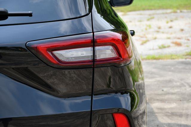 2023 Ford Escape - $24,447
