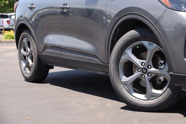 2025 Ford Escape - $22,920