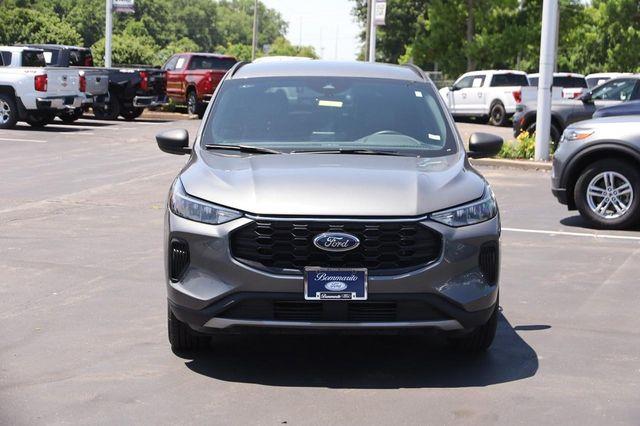 2025 Ford Escape - $22,920
