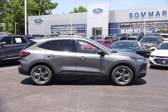 2025 Ford Escape - $22,920