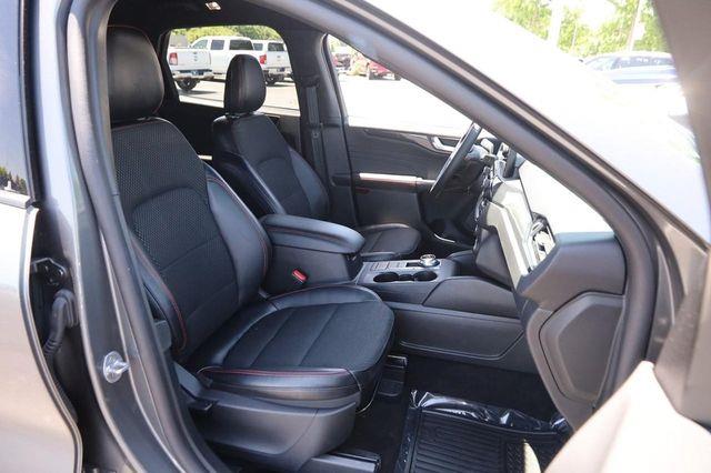 2025 Ford Escape - $22,920