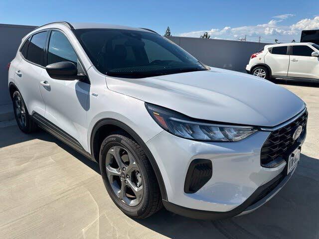 2025 Ford Escape - $23,900
