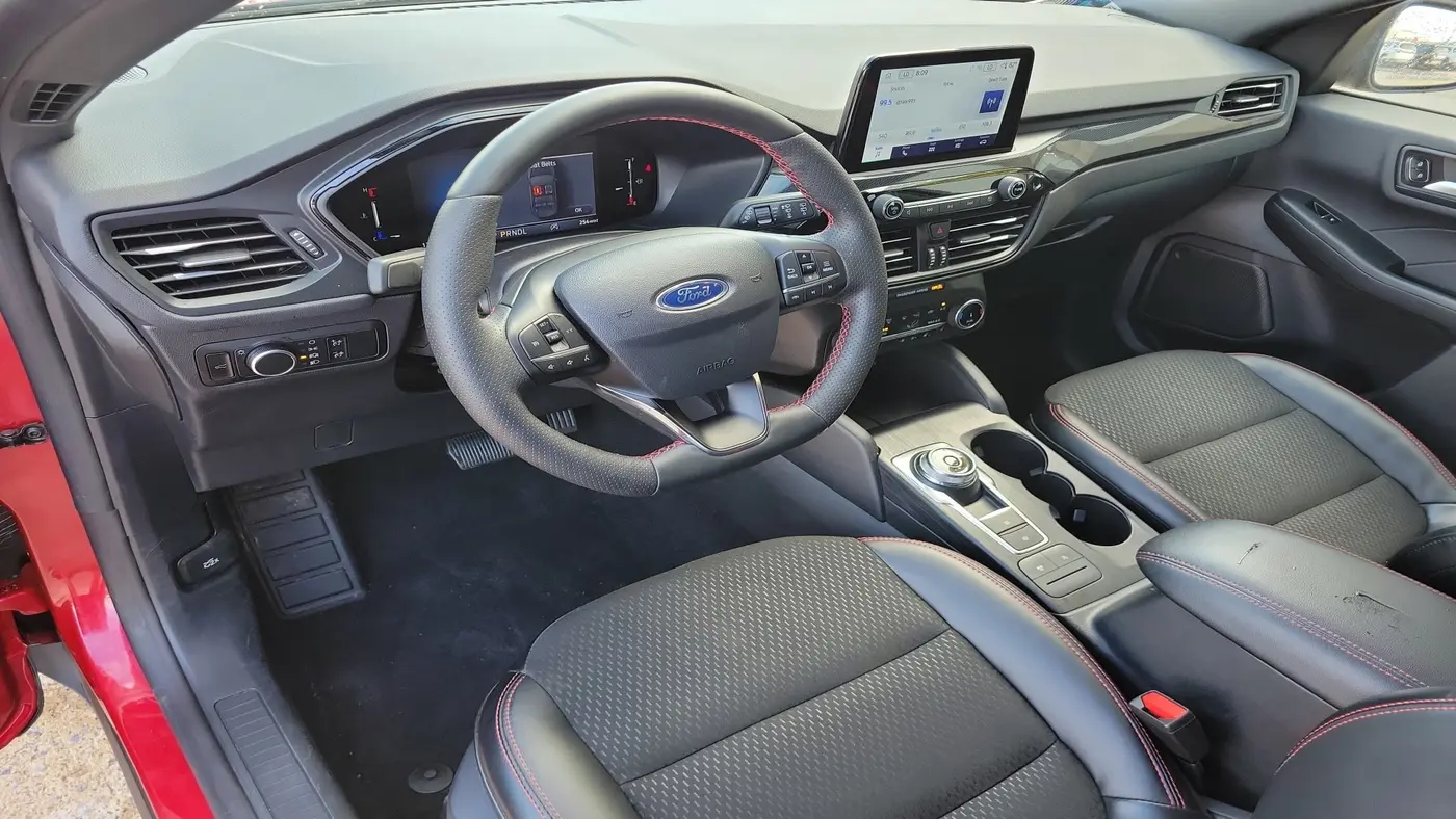 2025 Ford Escape - $25,930