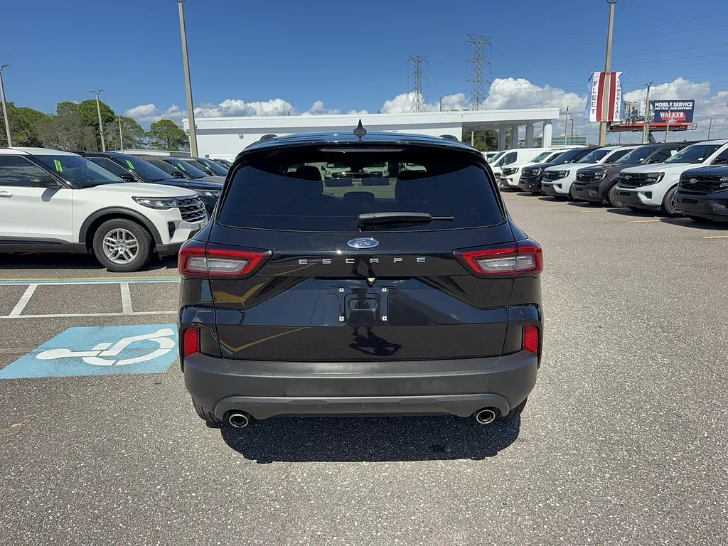2025 Ford Escape - $25,995