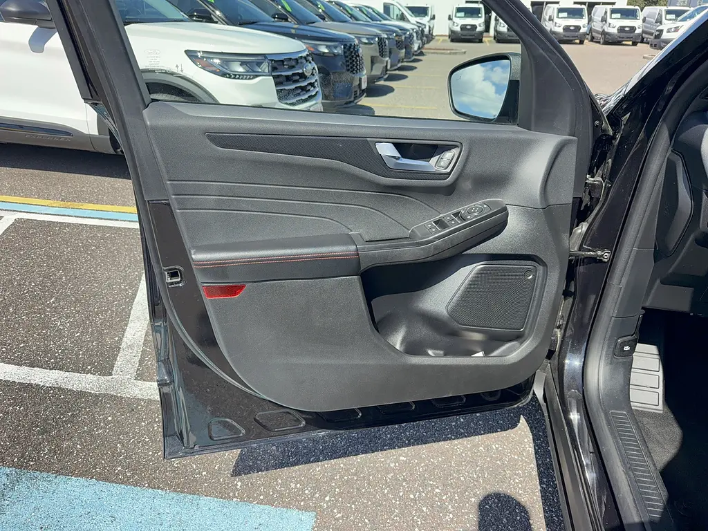 2025 Ford Escape - $25,995