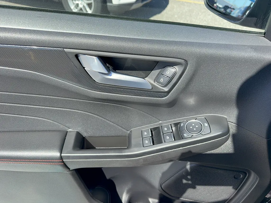 2025 Ford Escape - $25,995